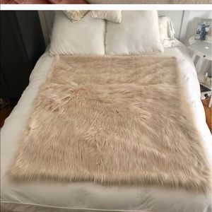 West Elm Light Pink Faux Fur Throw 💗